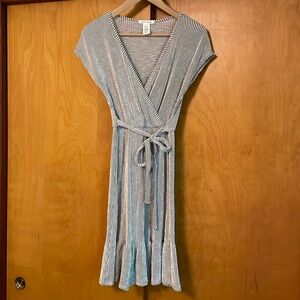 Caution to the Wind Women’s striped v-neck dress | taupe and white | size medium
